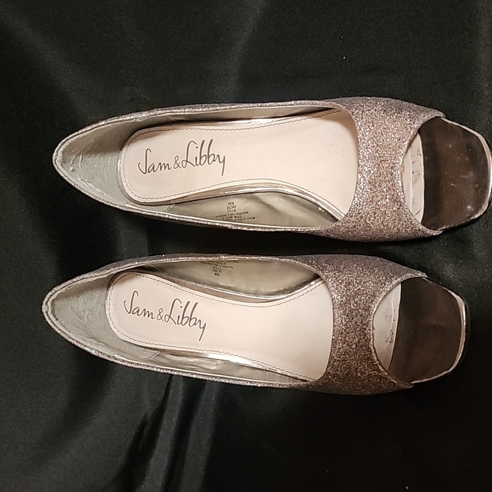 Shoes - Picture 1 of 5